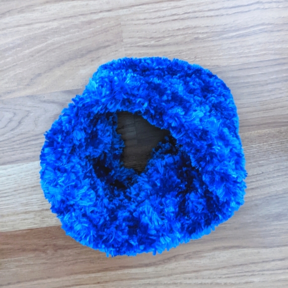 3/$15 Bright Blue Soft Warm Winter Cowl - Picture 1 of 5